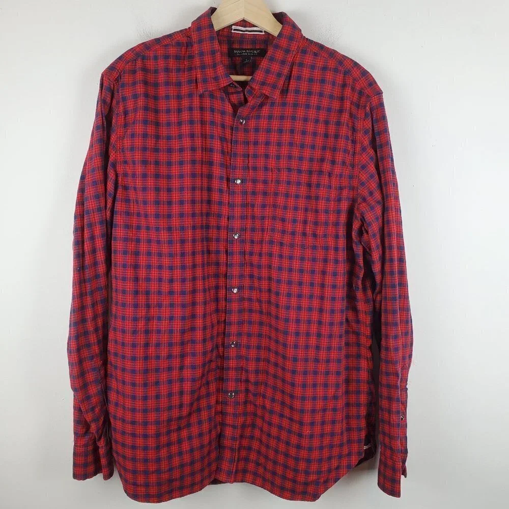 Banana Republic Tailored Slim Fit Button up Shirt Men Large Red plaid Pearl Snap